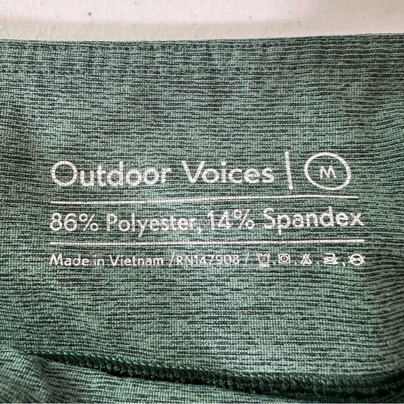 Outdoor Voices Hunter Green 3/4 Warmup Leggings Compression Tights Size Medium - Picture 8 of 8